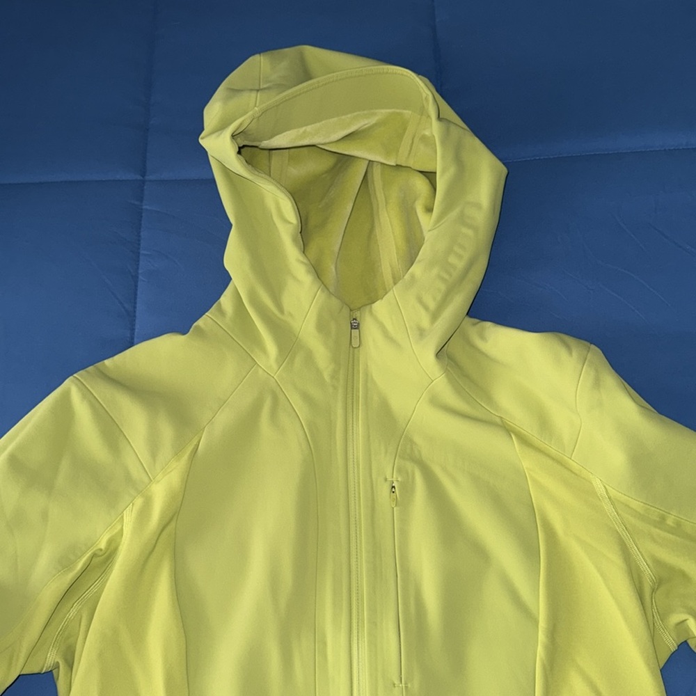 Lululemon Cross Chill Jacket *RepelShell in Wasabi Green Sz 14! - Picture 4 of 12